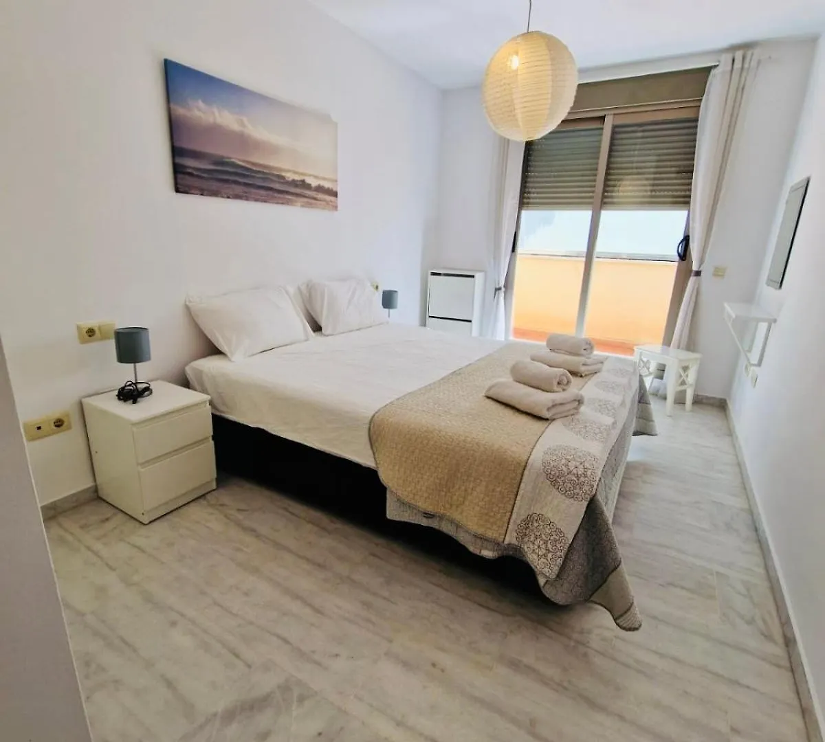 Prime Location, Pool, Beach, Shops, All Nearby Apartment Benalmadena