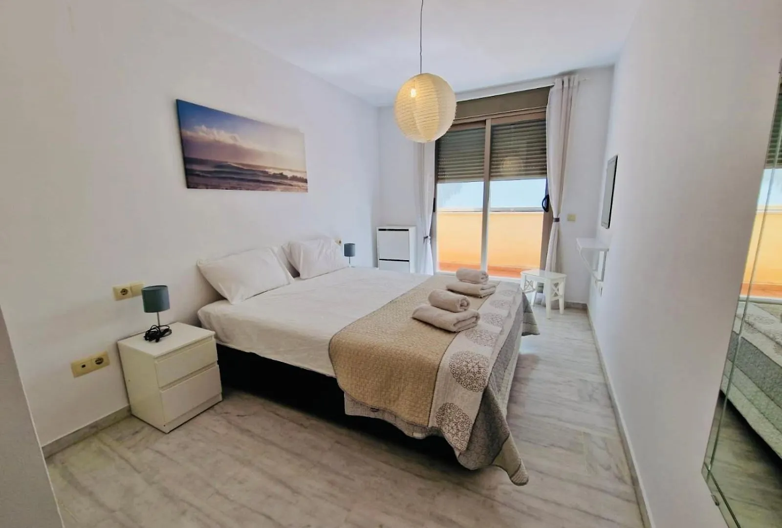 Prime Location, Pool, Beach, Shops, All Nearby Apartment Benalmadena